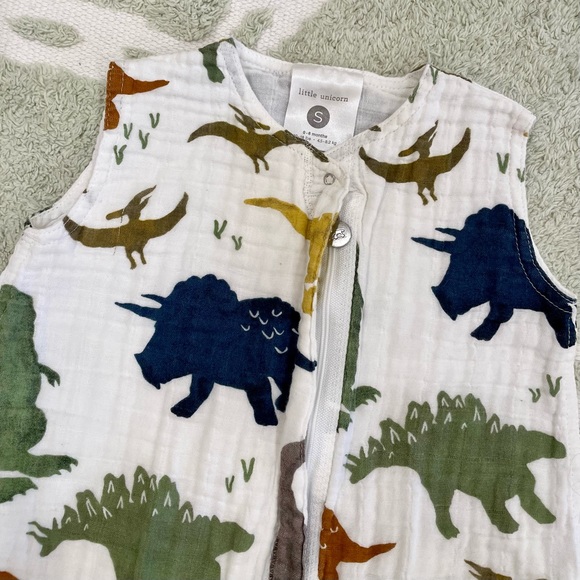 Little Unicorn Dinosaur Print Muslin Sleep Sack - 0-6 Months - Picture 2 of 4